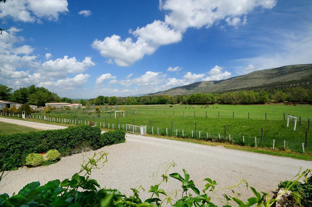 Domaine De Majastre Bed & Breakfast Bauduen Exterior foto